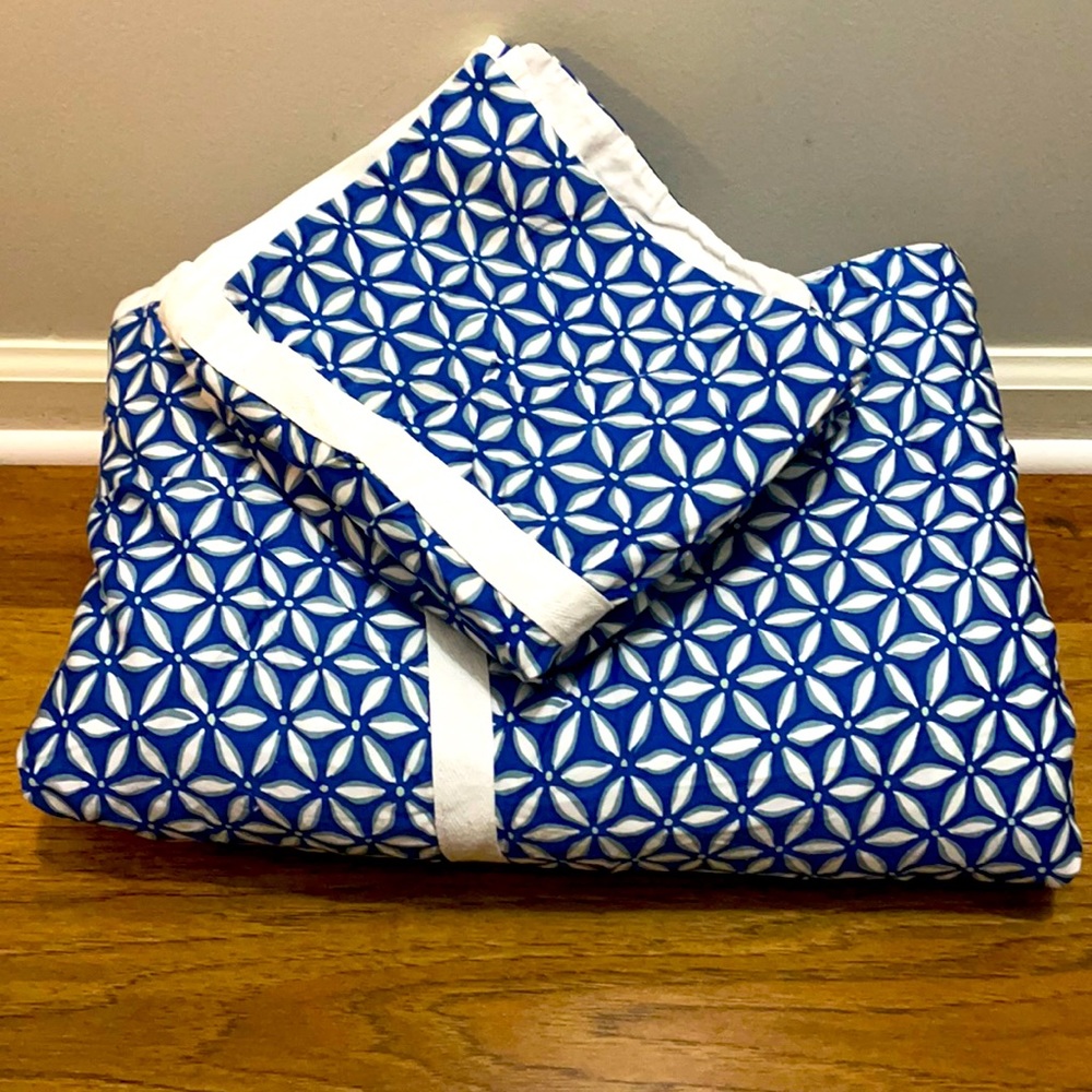 Threshold King Duvet with two King Pillow Shams